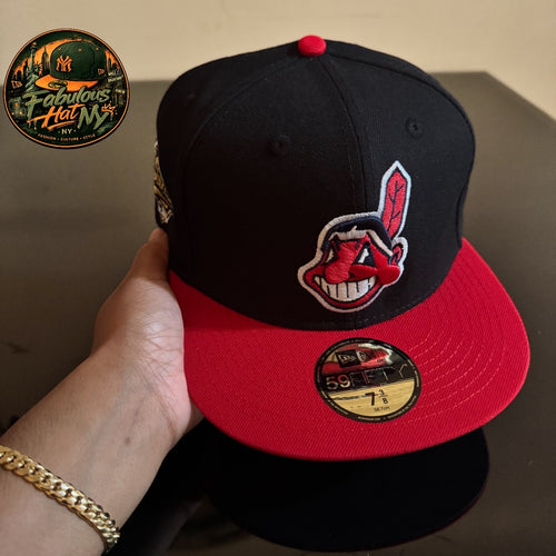 Gorra ajustada New Era 59FIFTY presenta el logotipo clásico de Chief Wahoo y un parche lateral del Campeonato Mundial de 1995.